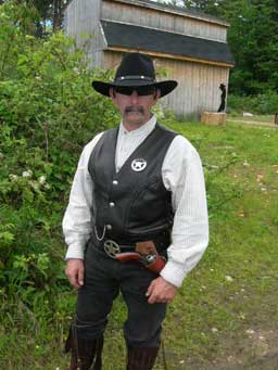 Slim Sidewinder at the 2006 Flat Gap Jack Cowboy Shootout.