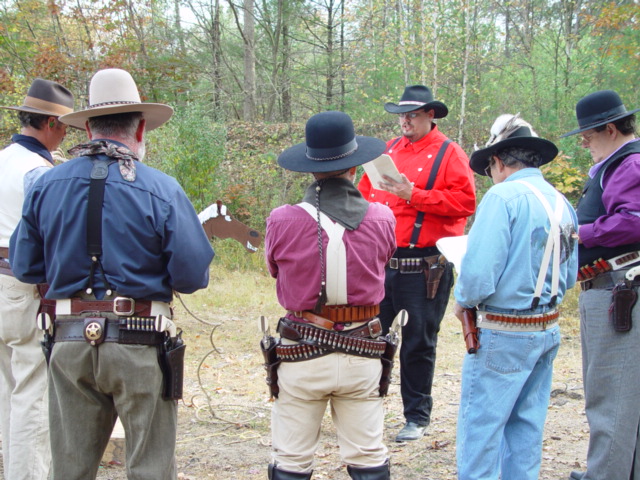 Toledo Kid reading out the scenario at the October 2003 Pelham Shoot.