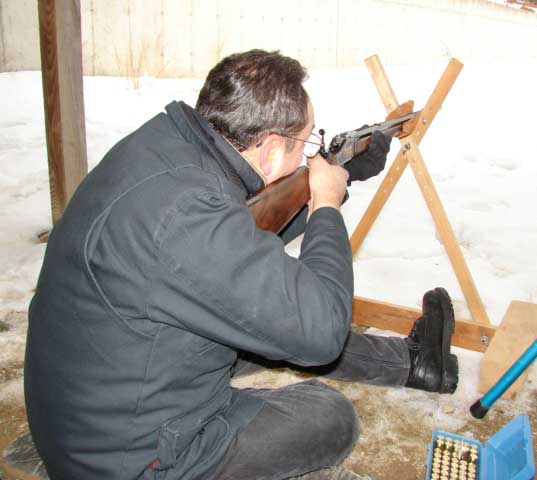 Six Shot Steve shooting at the March 2007 Shoot.